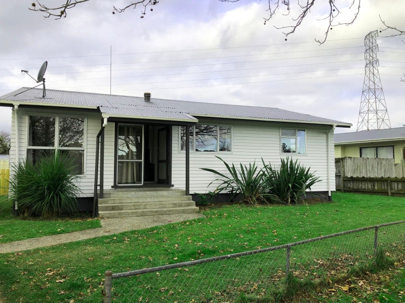 8 Caesar Roose Place, Huntly, Huntly - Carousel 1