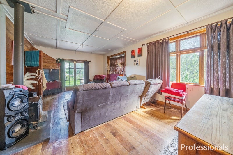 120 Upper Fitzherbert Road, Wainuiomata, Wainuiomata - Carousel 2