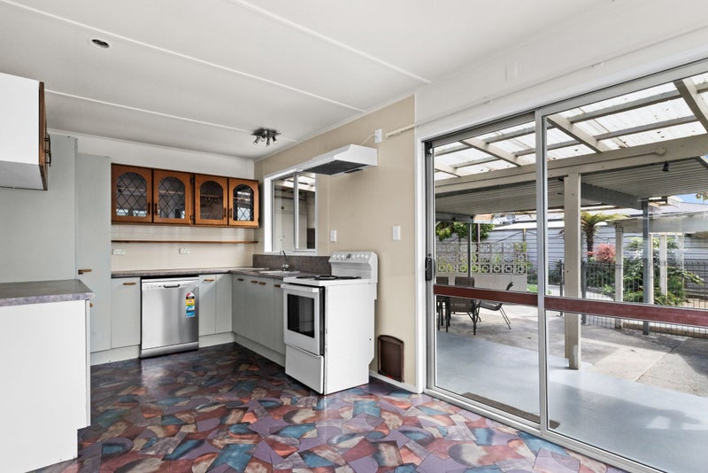 13 Menin Road, Onekawa, Napier - Carousel 2