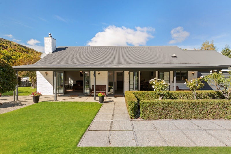 101 Devon Street, Arrowtown, Arrowtown - Carousel 1