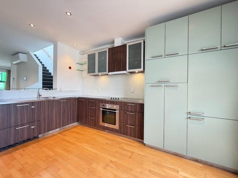 304/33 Frederick Street, Te Aro, Wellington - Carousel 2