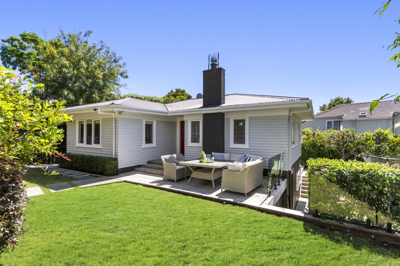 30 Saint Leonards Road, Devonport, Auckland - Carousel 1