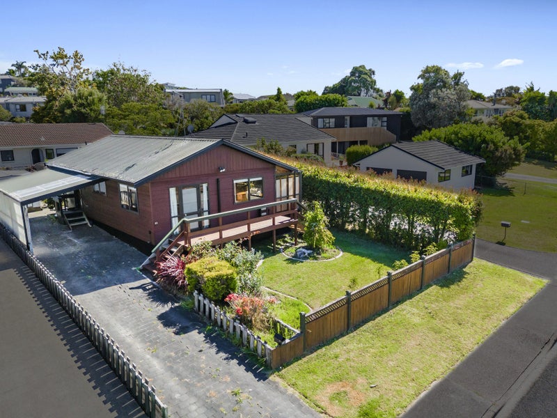 22 Albatross Road, Red Beach, Red Beach - Carousel 2
