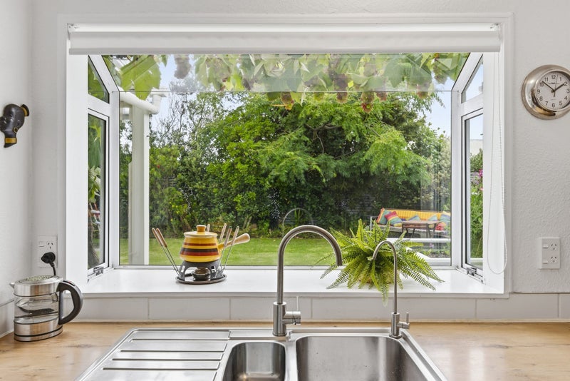 49B Olive Terrace, Paraparaumu Beach, Paraparaumu - Carousel 2