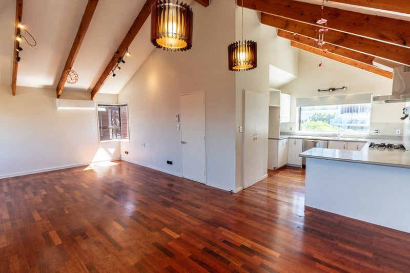 18B Rangitane Street, Maupuia, Wellington - Carousel 1