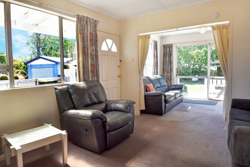 10 Cass Crescent, Twizel - Carousel 2