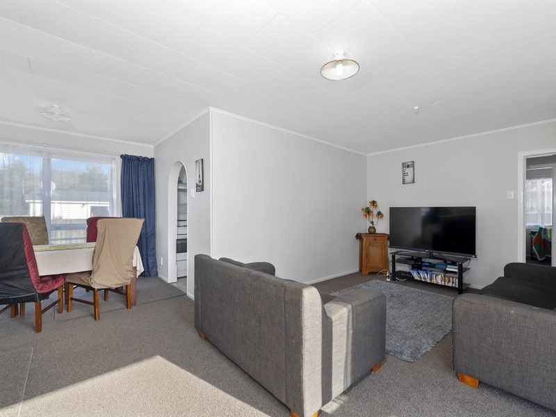 16 Manuka Crescent, Hillcrest, Rotorua - Carousel 2