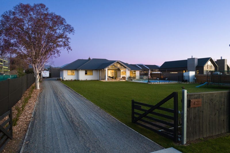 14 Waters Avenue, Burleigh, Blenheim - Carousel 2