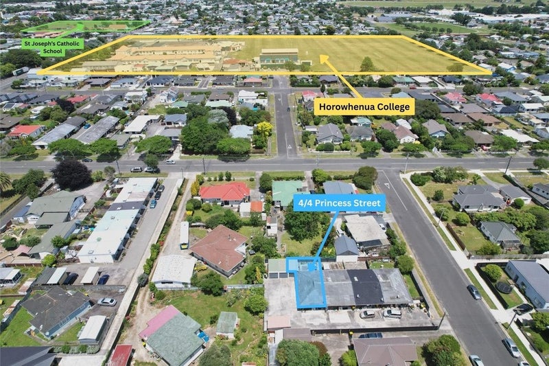 4/4 Princes Street, Levin, Levin - Carousel 16