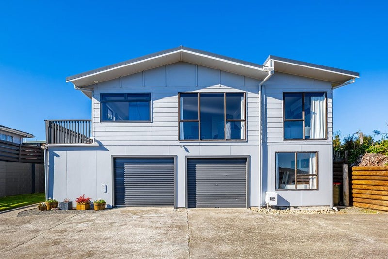 8 Outram Grove, Kelson, Lower Hutt - Carousel 25