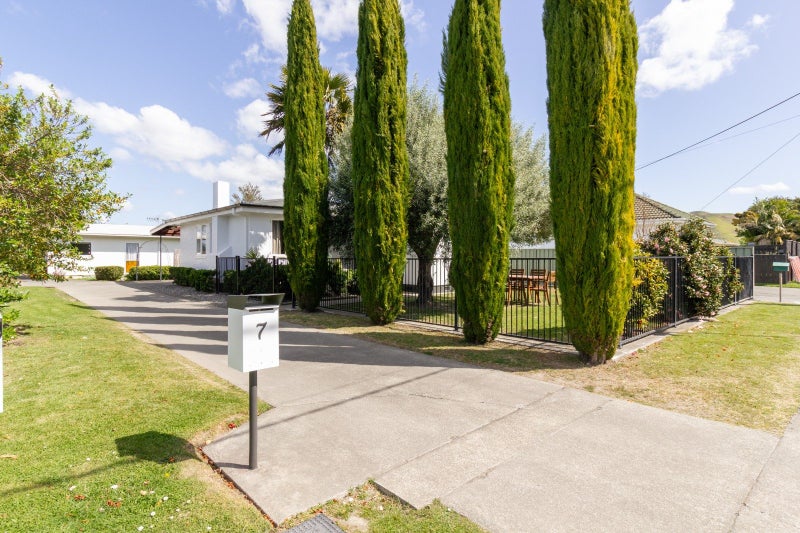 7 Devon Street, Taradale, Napier - Carousel 2