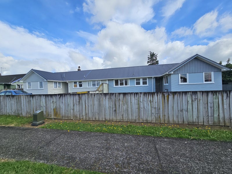 8 Awatea Street, Levin, Levin - Carousel 1