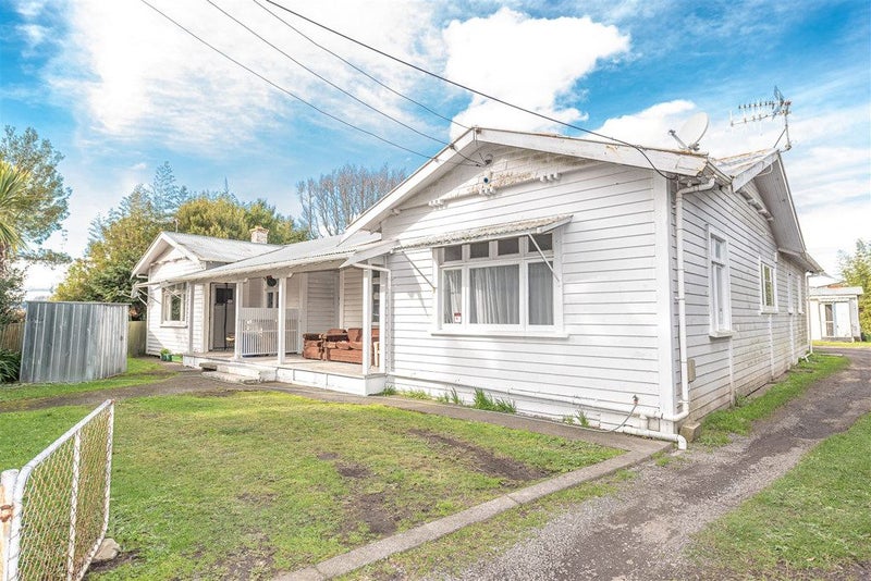 8 Gurr Place, Aramoho, Whanganui - Carousel 2