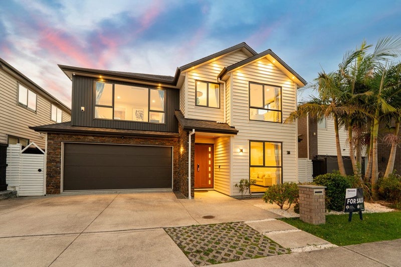 11 Castlebane Drive, Flat Bush, Auckland - Carousel 1