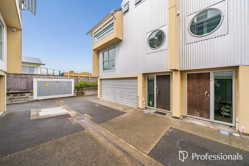 1A/10 Park Avenue, Epuni, Lower Hutt - Carousel 1