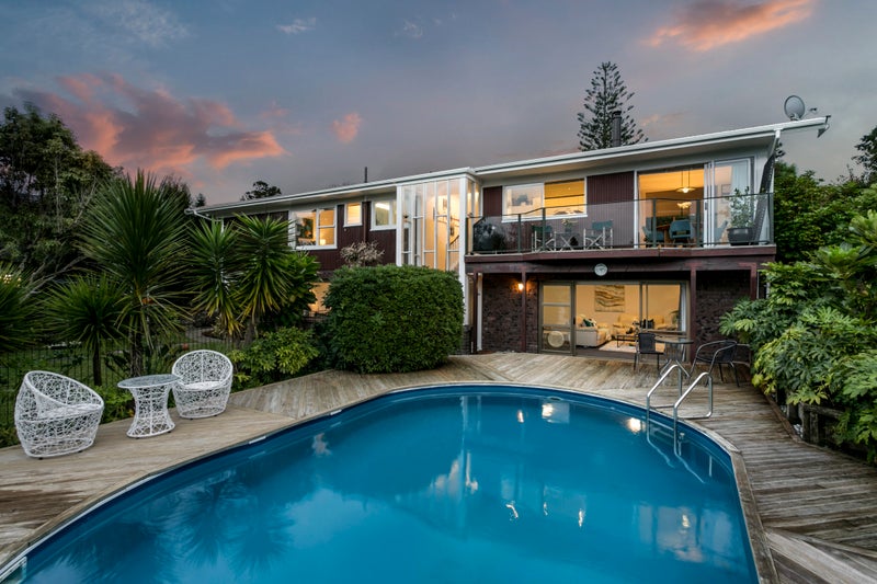 71 Daffodil Street, Titirangi, Auckland - Carousel 1