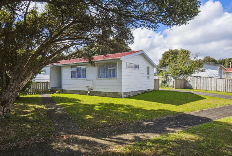 27 Morgan Crescent, Levin, Levin - Carousel 16