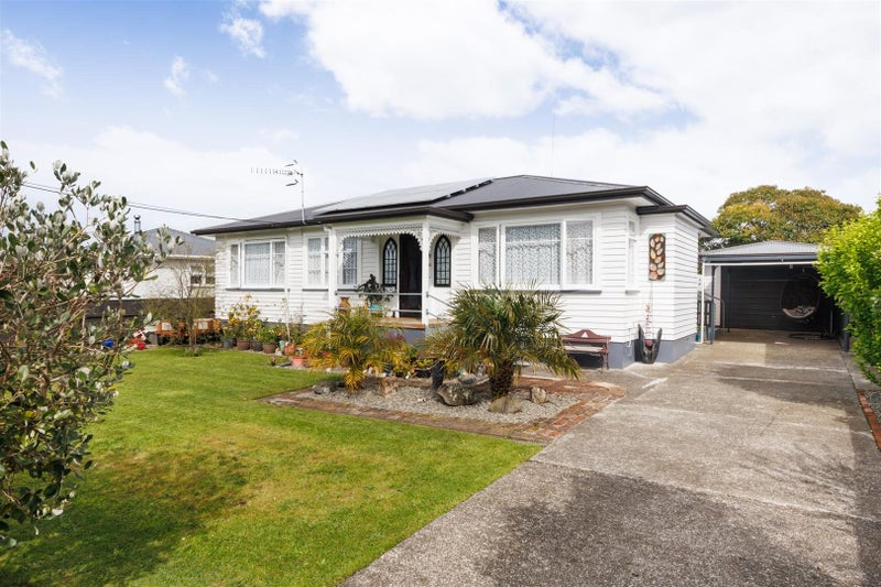 11 Ahuru Street, Marton - Carousel 1