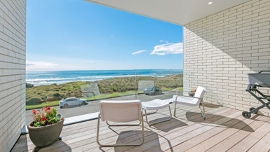 210 Marine Parade, Mount Maunganui - Carousel 1