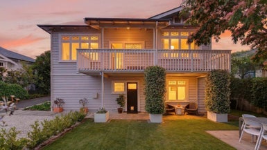 23 Cameron Road, Bluff Hill, Napier - Carousel 1