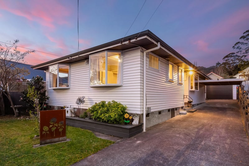 3 Glen Alice Grove, Naenae, Lower Hutt - Carousel 1