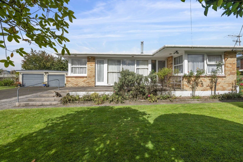 7 Louis Place, Hillcrest, Rotorua - Carousel 1