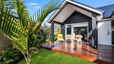 4 Mida Close, Papamoa Beach, Papamoa - Carousel 1