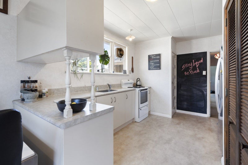 30 Lower High Street, Marton - Carousel 2