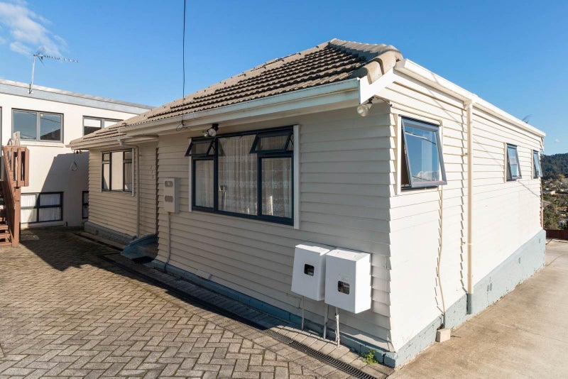 1/235 Titirangi Road, Titirangi, Waitakere City, Auckland - Carousel 1