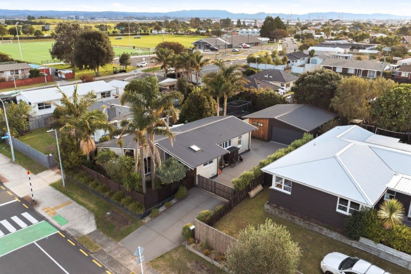 29 Concord Avenue, Mount Maunganui, Mount Maunganui - Carousel 1