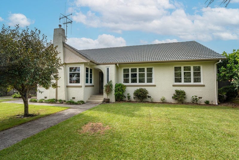 37 Storey Avenue, Forest Lake, Hamilton - Carousel 1