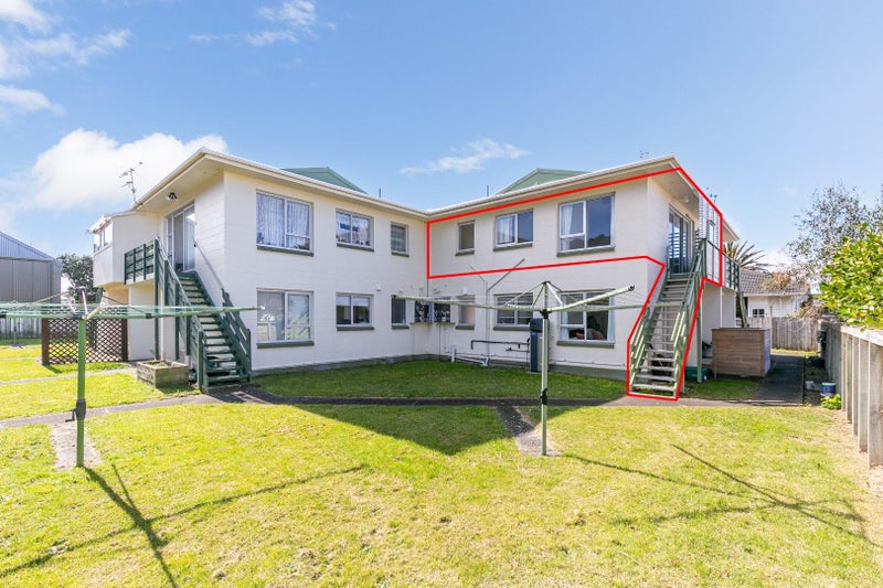 13/154 Onepu Road, Lyall Bay, Wellington - Carousel 1