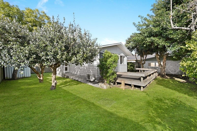 19A Brocas Avenue, Hillcrest, Hamilton - Carousel 1