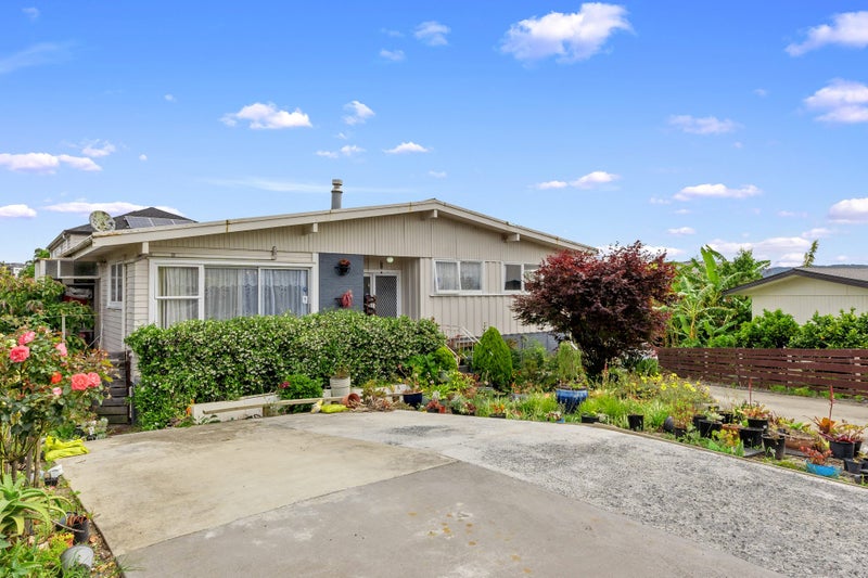 18 Tara Road, Henderson, Auckland - Carousel 1