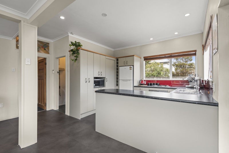 60B Roy Street, Palmerston North, Palmerston North - Carousel 2