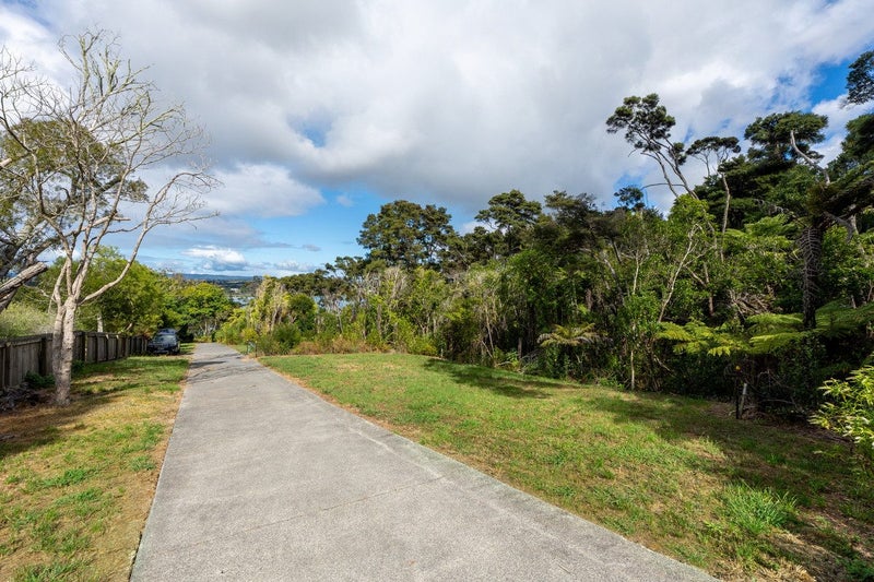 5 A, B, C Chatham Avenue, Paremoremo, North Shore City, Auckland - Carousel 2