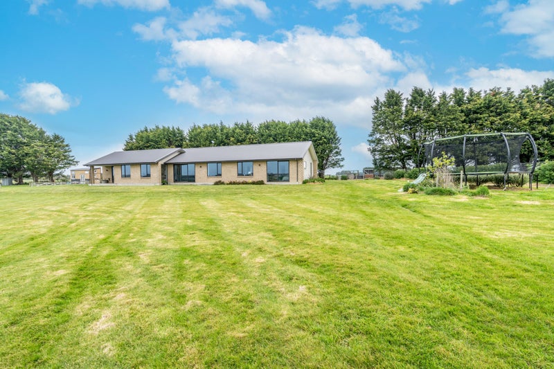 208 West Plains School Road, West Plains, Invercargill - Carousel 1