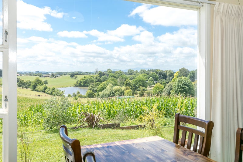 745 Peacockes Road, Rukuhia - Carousel 1