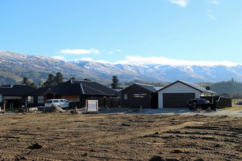 37 Olds Crescent, Cromwell, Cromwell - Carousel 1