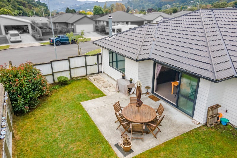 17 Poppy Watts Grove, Stokes Valley, Lower Hutt - Carousel 2