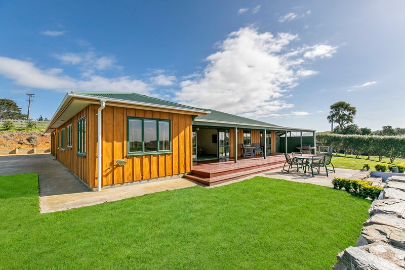 18 Coe Road, Waiuku - Carousel 26