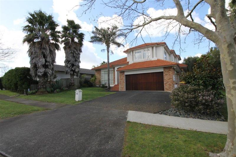 16 Dairyland Drive, East Tamaki Heights, Auckland - Carousel 1