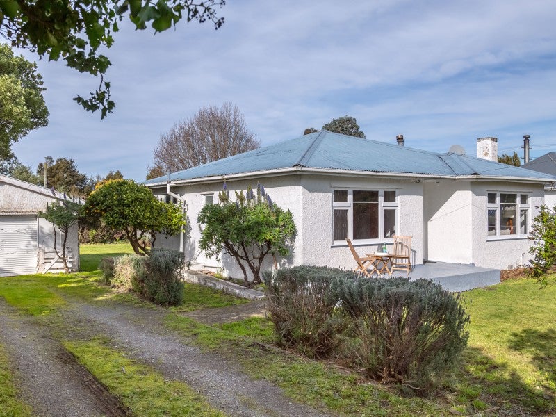 24 Johnston Street, Featherston - Carousel 1