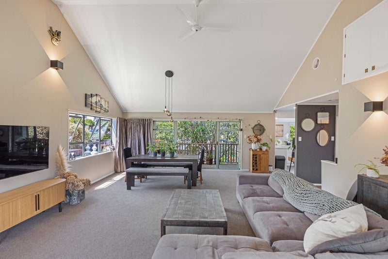 11 Rawhiti Place, Saint Johns Hill, Whanganui - Carousel 2