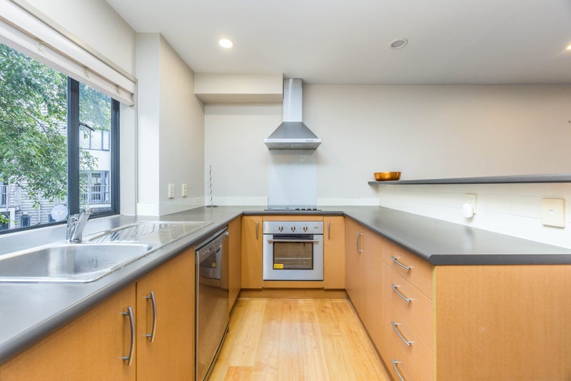 4 Dovedale Place, Parnell, Auckland - Carousel 2