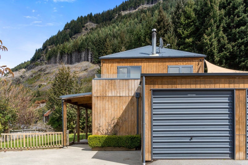 33 Arawata Terrace, Fernhill, Queenstown - Carousel 1