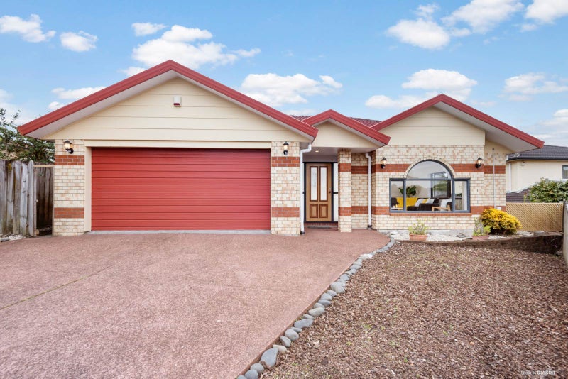 19 Carnelian Court, Westgate, Auckland - Carousel 1