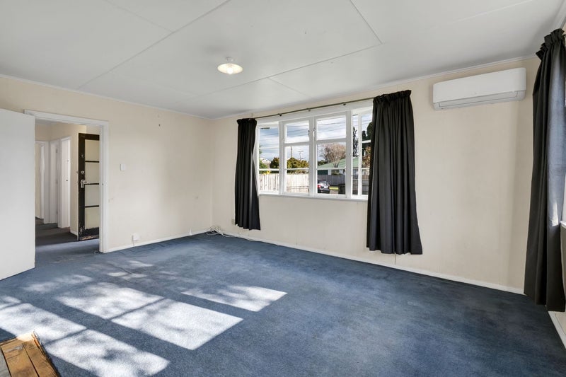 21 Miro Street, Merrilands, New Plymouth - Carousel 2
