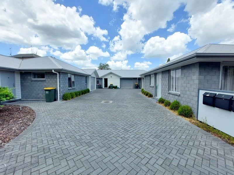 2/3 Edgecumbe Street, Whitiora, Hamilton - Carousel 9