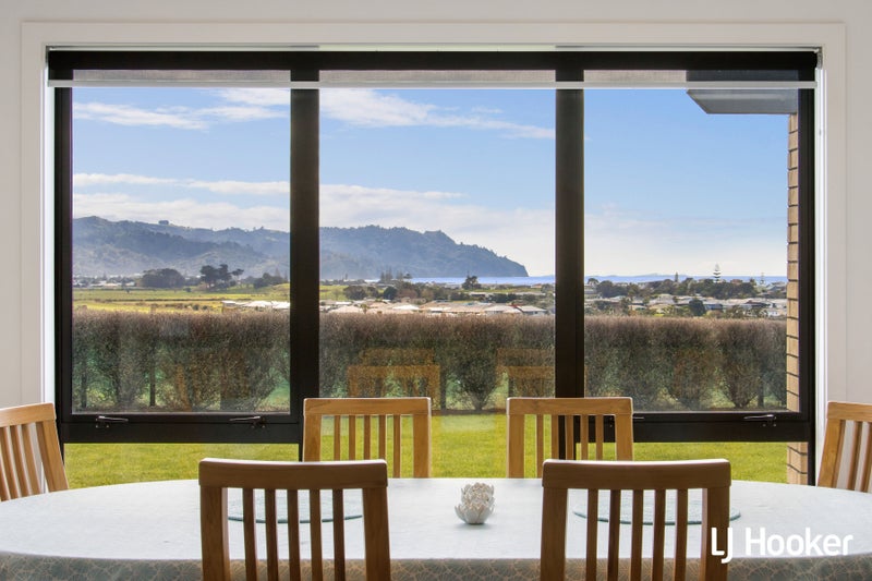 14 Sea Vista, Athenree, Waihi Beach - Carousel 1
